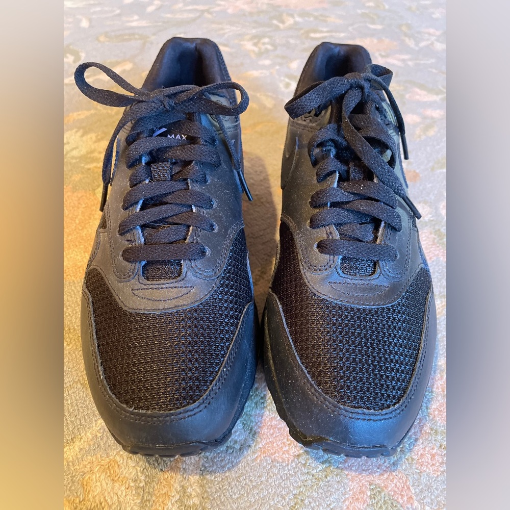 Men’s NIKE AIR MAX Men’s Black Sneaker